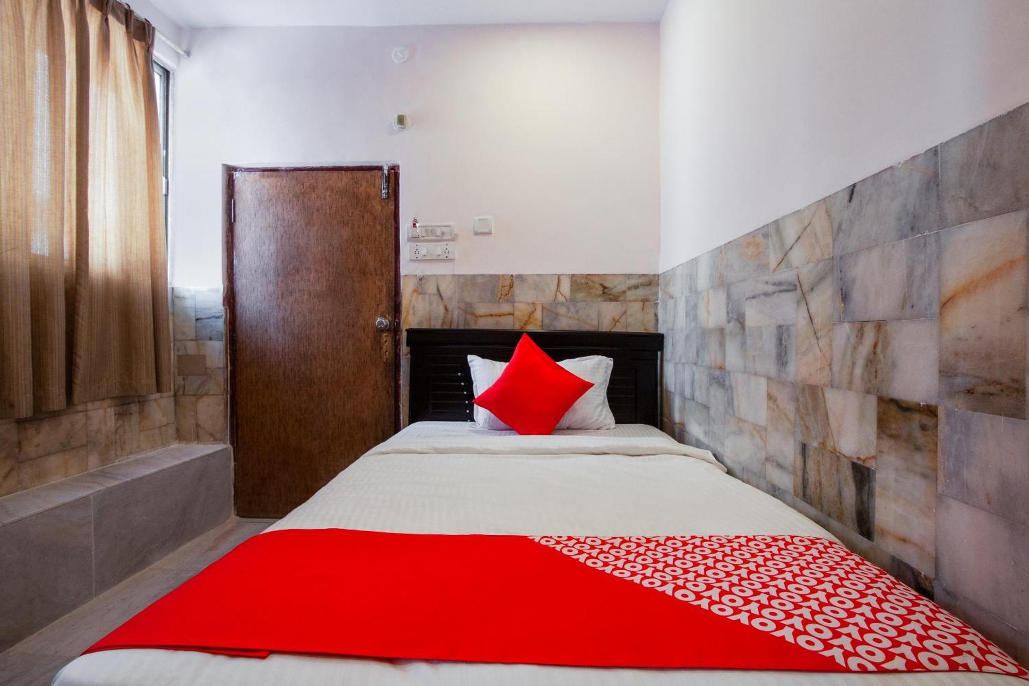 Super Hotel O Holiday Rani Gunj Opp Punjab National Bank Secunderabad Екстер'єр фото