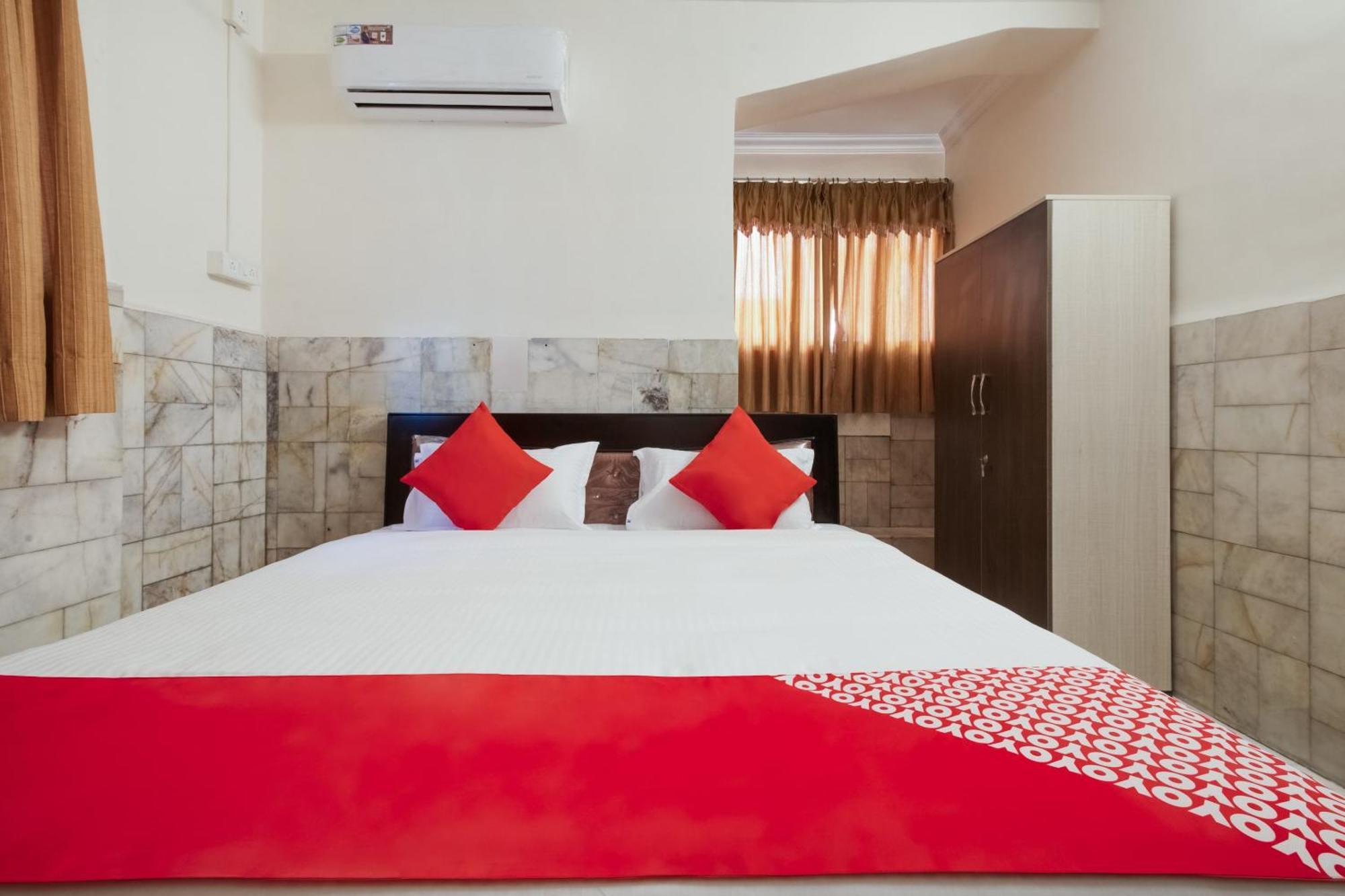 Super Hotel O Holiday Rani Gunj Opp Punjab National Bank Secunderabad Екстер'єр фото