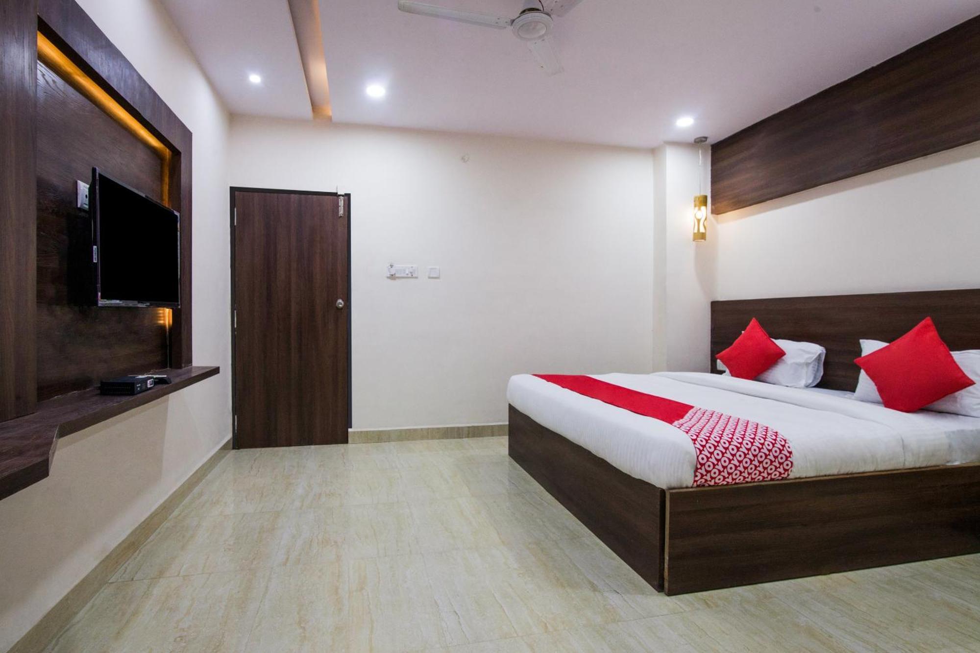 Super Hotel O Holiday Rani Gunj Opp Punjab National Bank Secunderabad Екстер'єр фото