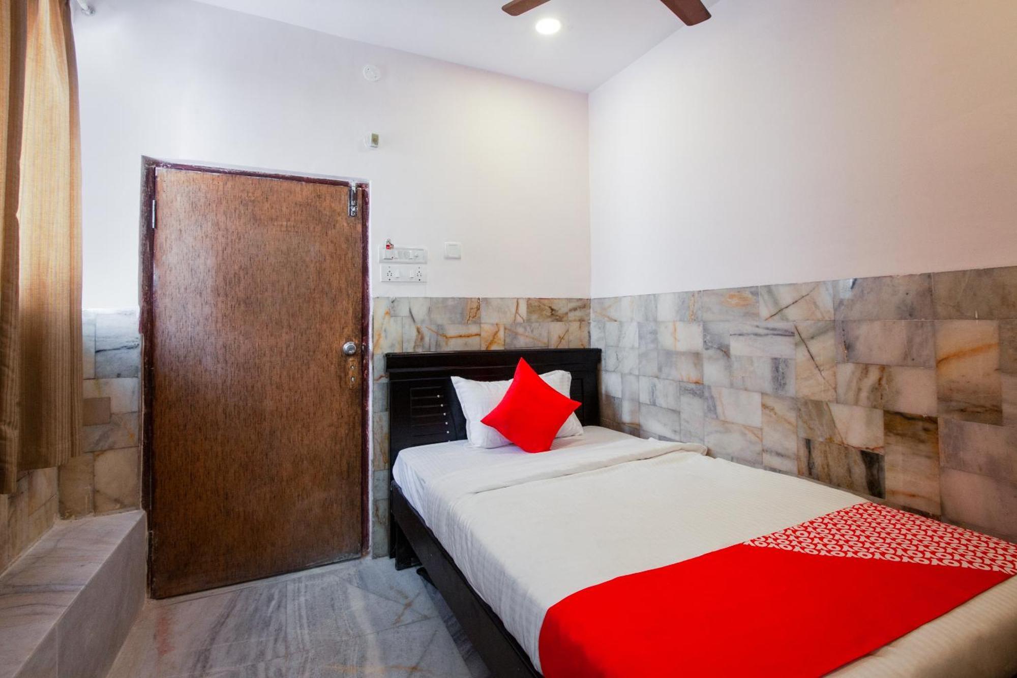 Super Hotel O Holiday Rani Gunj Opp Punjab National Bank Secunderabad Екстер'єр фото